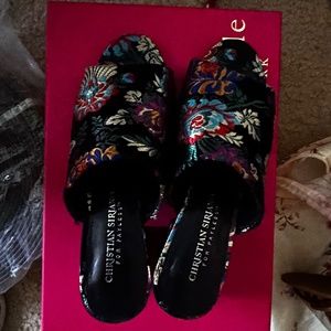 Flower print slip on wide heel